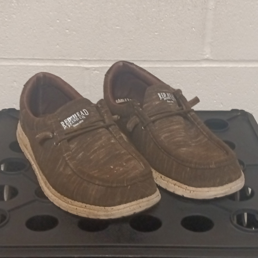RedHead slip-ons